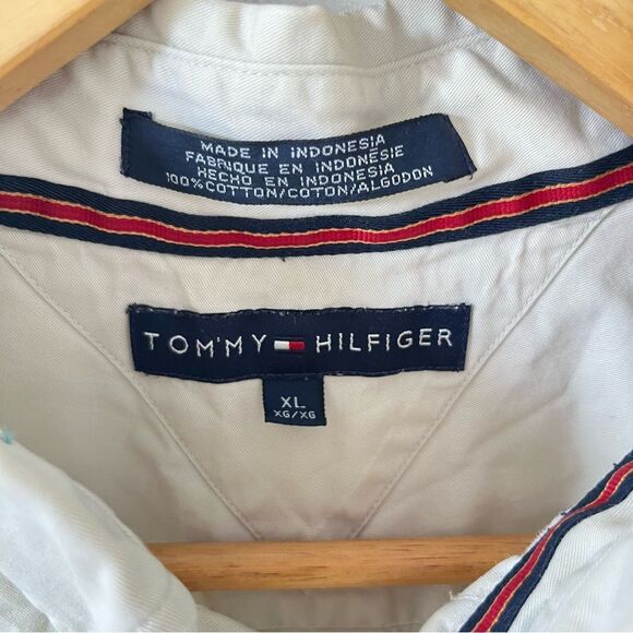 Tommy Hilfiger Beige Lion Crest Logo Long Sleeve Button Down Dress Shirt - Picture 8 of 9